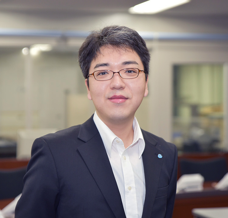 足立 夢成